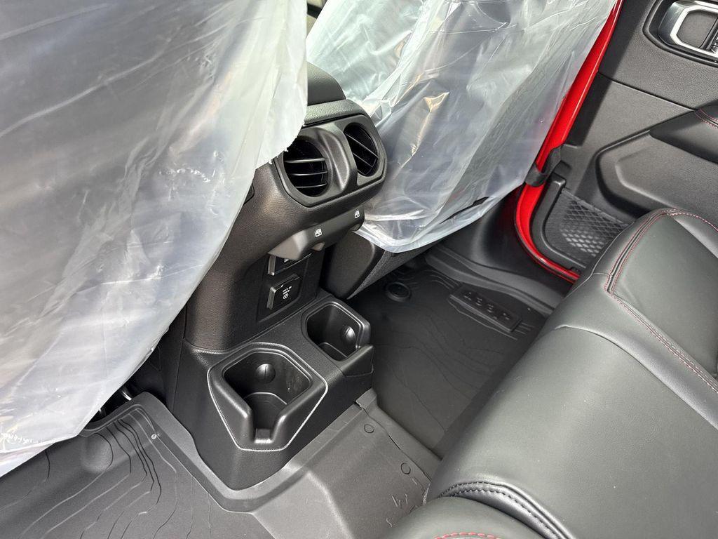 new 2025 Jeep Gladiator car, priced at $52,544