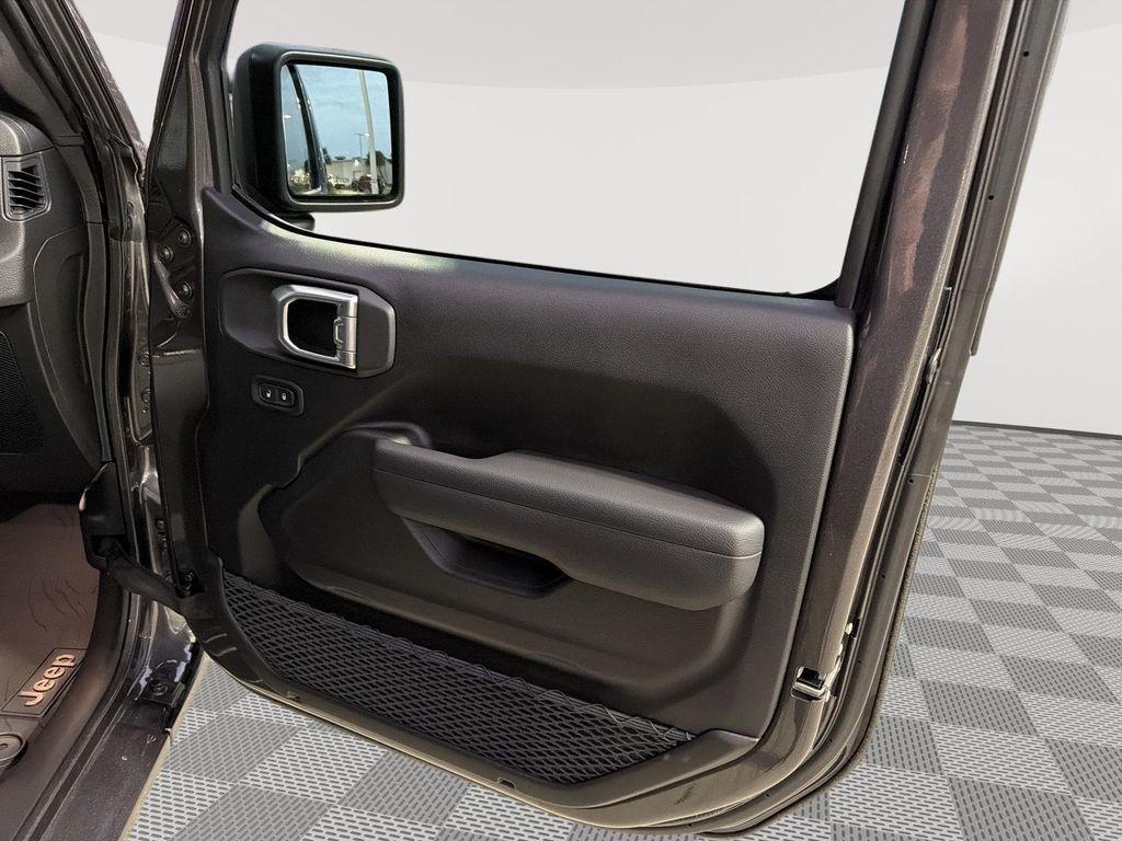 new 2026 Jeep Wrangler car, priced at $37,705