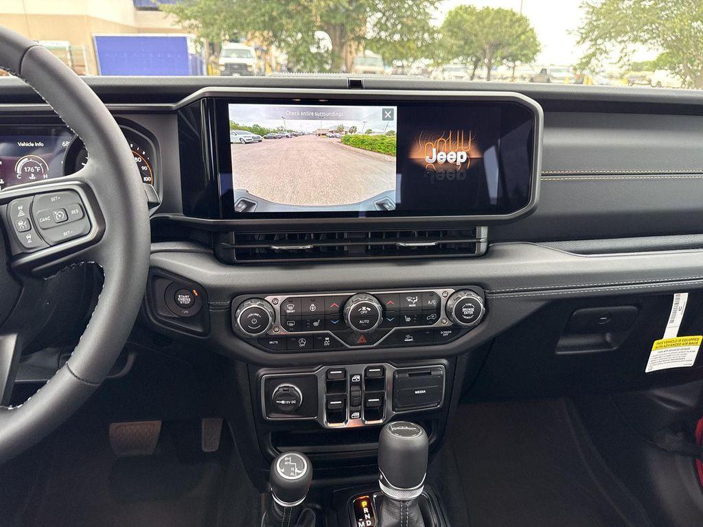 new 2025 Jeep Gladiator car, priced at $41,874