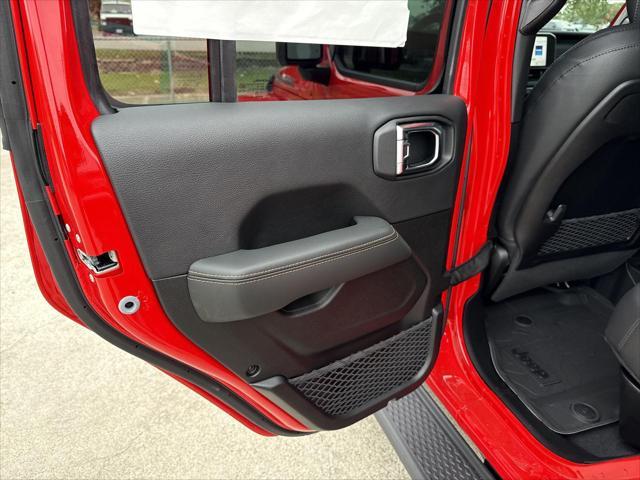 new 2025 Jeep Gladiator car, priced at $42,974