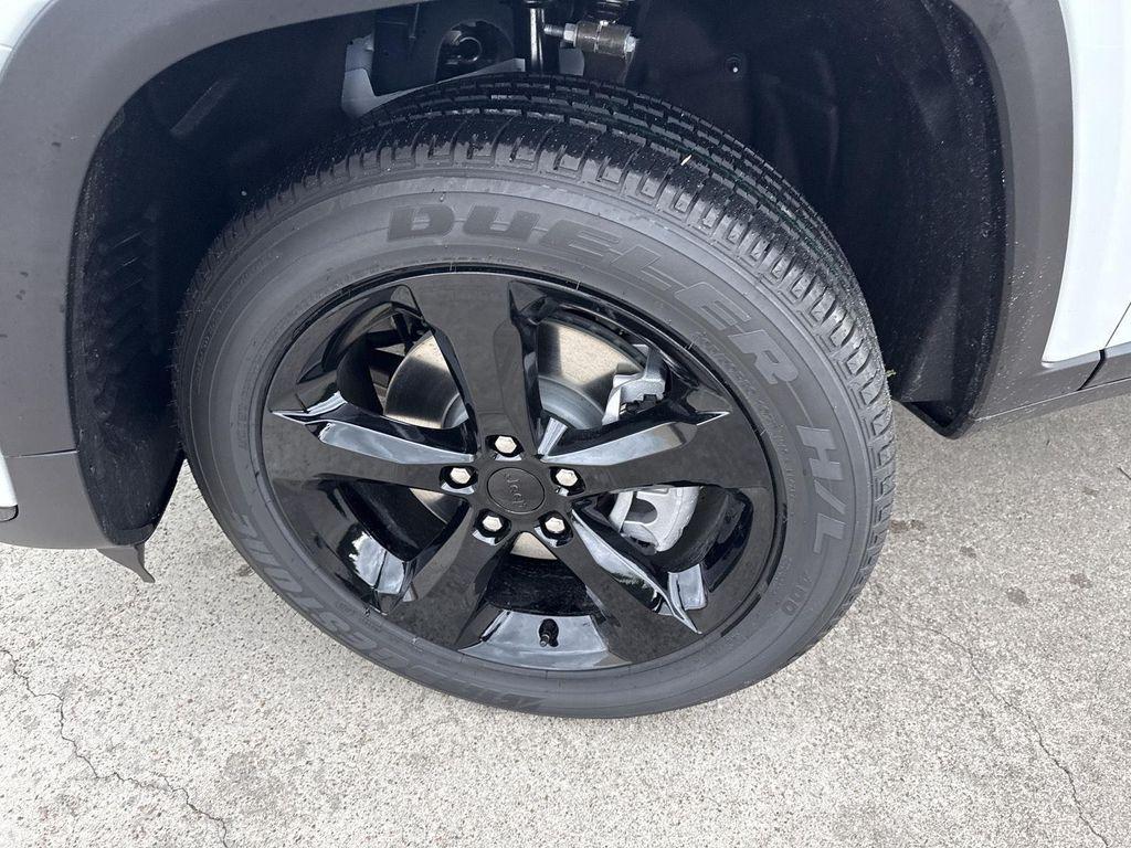 new 2025 Jeep Grand Cherokee L car, priced at $40,420