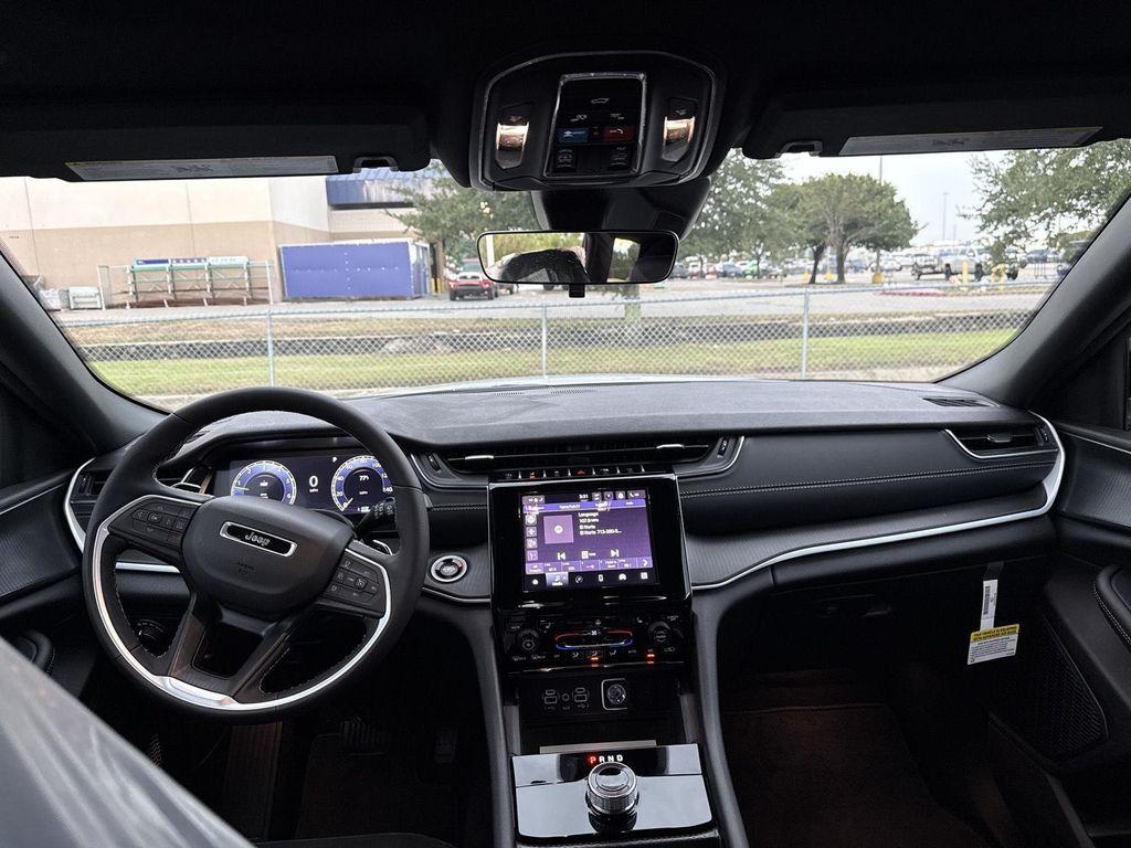 new 2025 Jeep Grand Cherokee L car, priced at $40,420