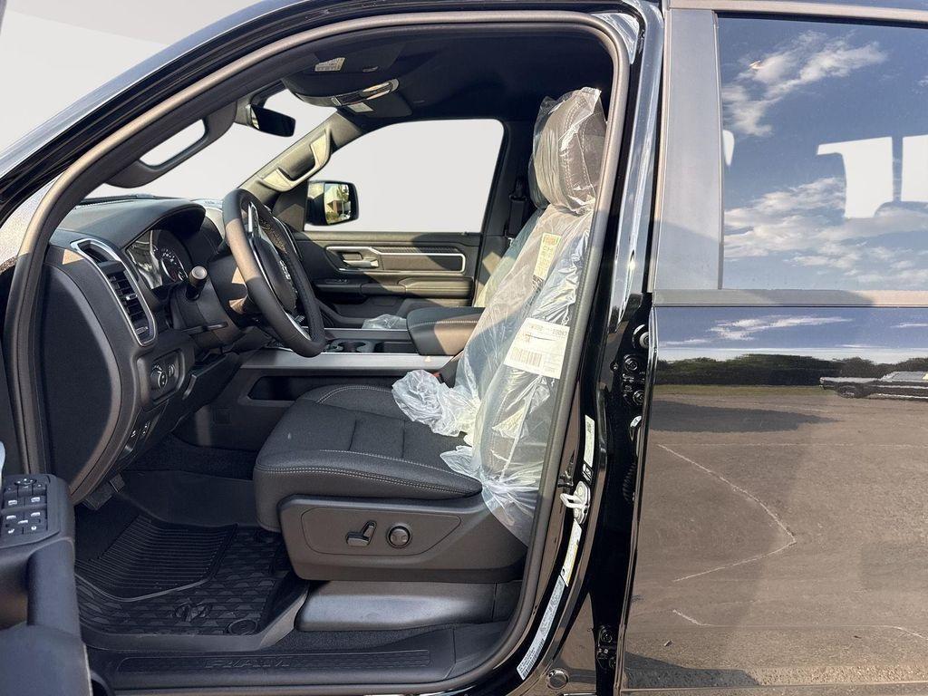 new 2025 Ram 1500 car, priced at $47,421