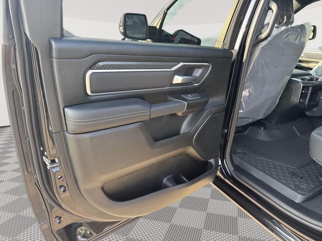 new 2025 Ram 1500 car, priced at $47,421