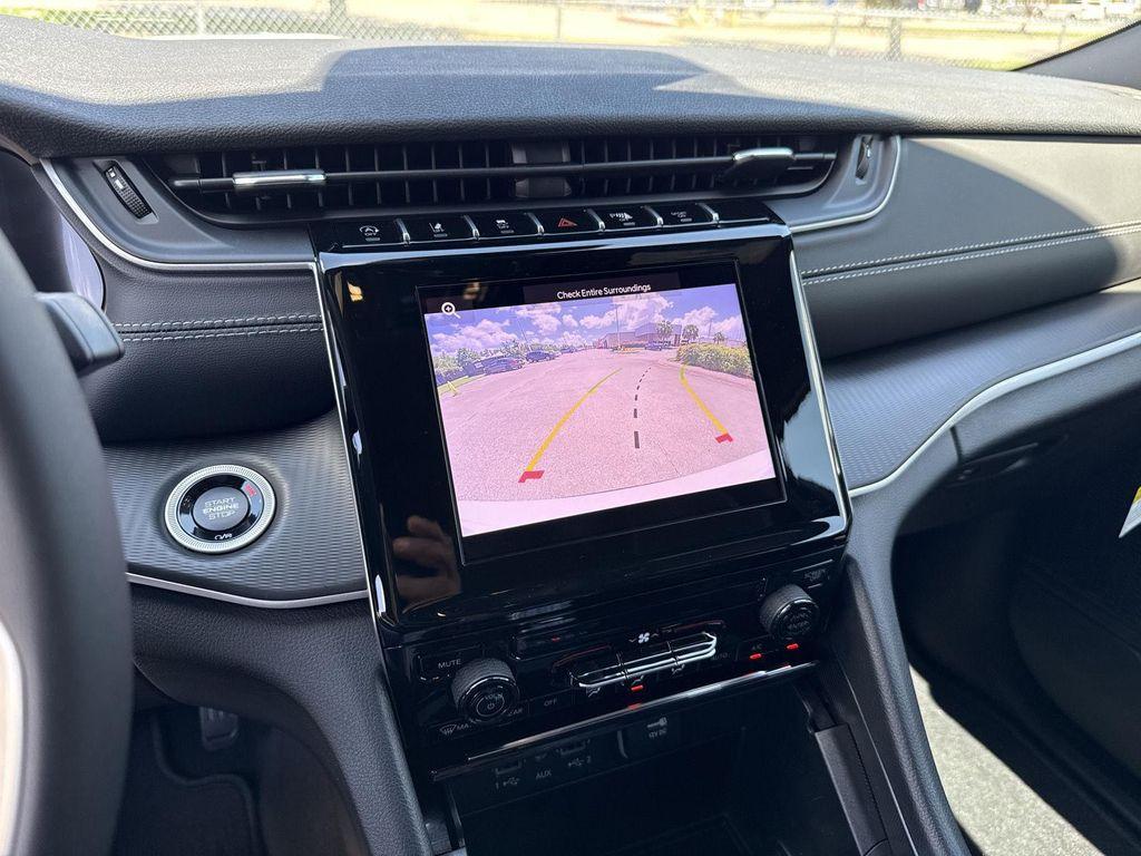new 2025 Jeep Grand Cherokee L car, priced at $33,846