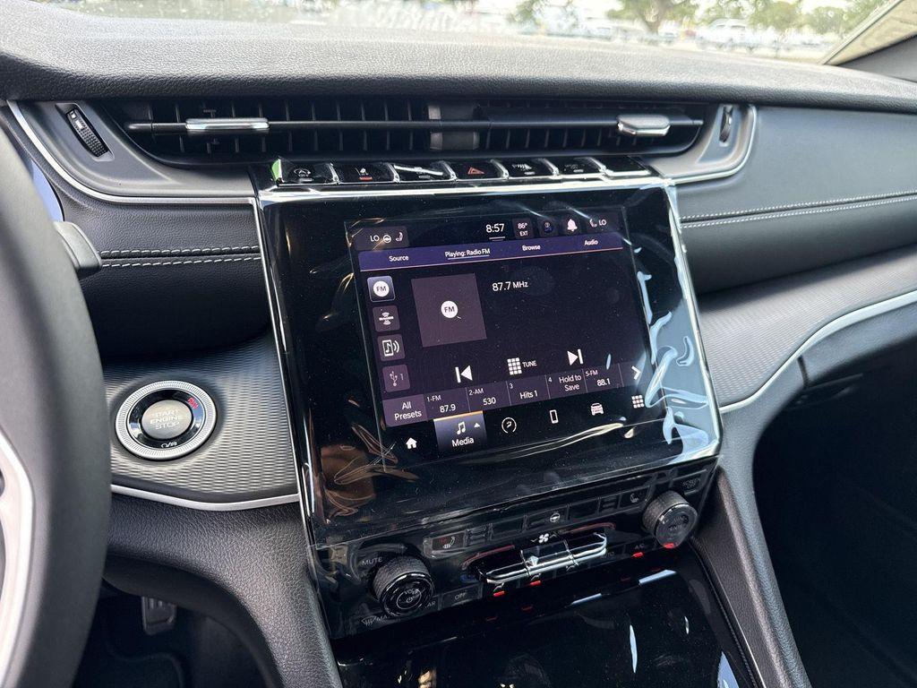 new 2025 Jeep Grand Cherokee car, priced at $39,726