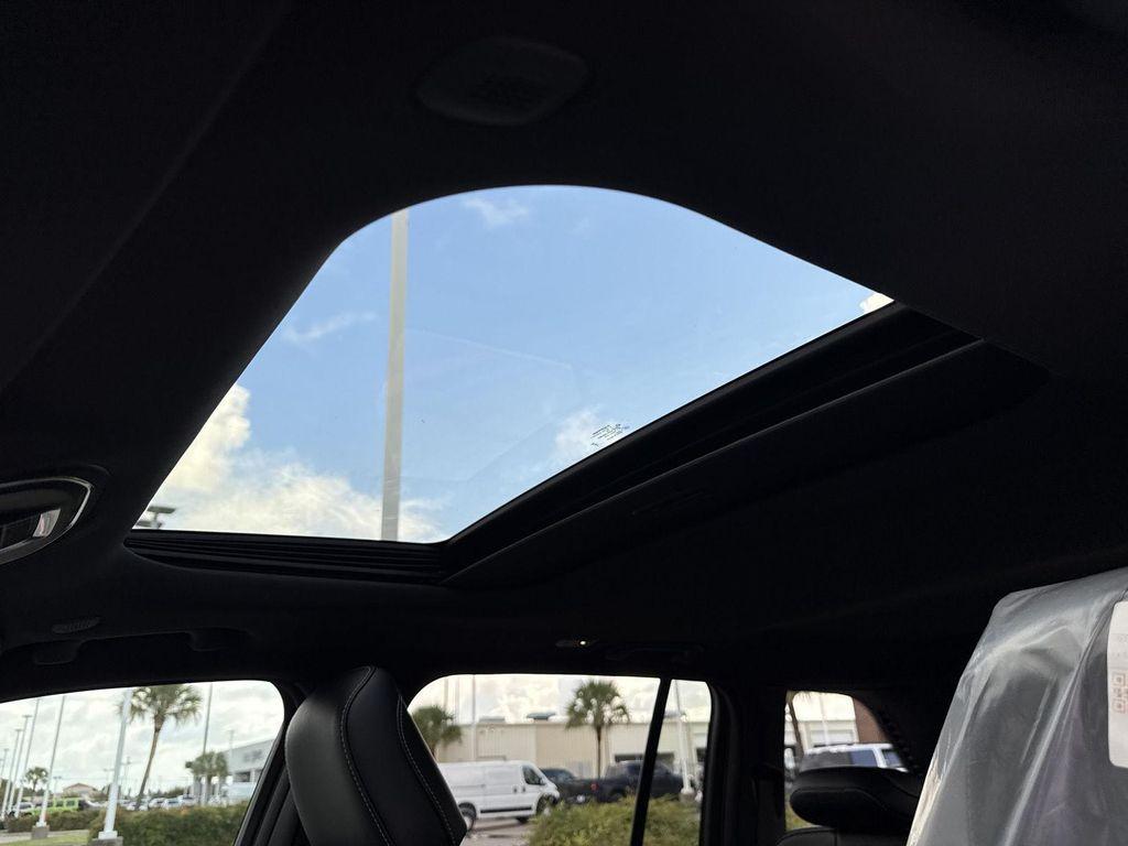 new 2025 Jeep Grand Cherokee car, priced at $39,726