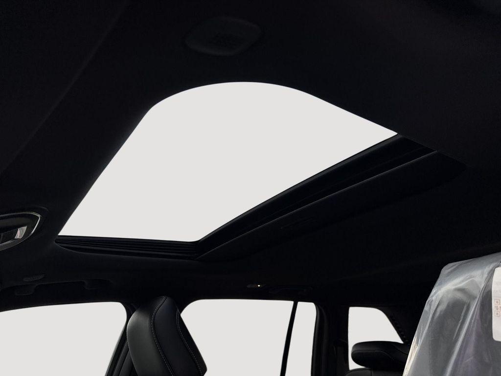 new 2025 Jeep Grand Cherokee car, priced at $40,226