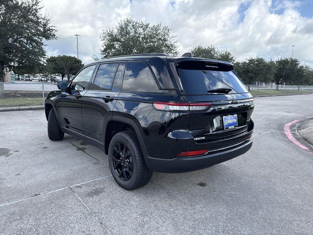 new 2025 Jeep Grand Cherokee car, priced at $39,726