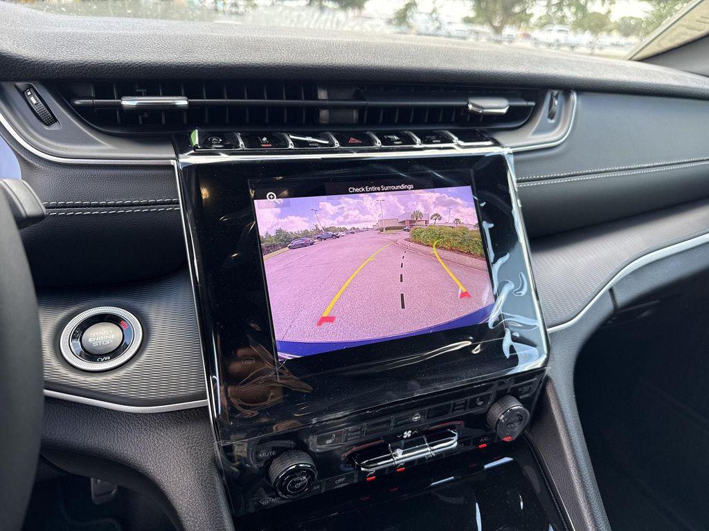 new 2025 Jeep Grand Cherokee car, priced at $39,726