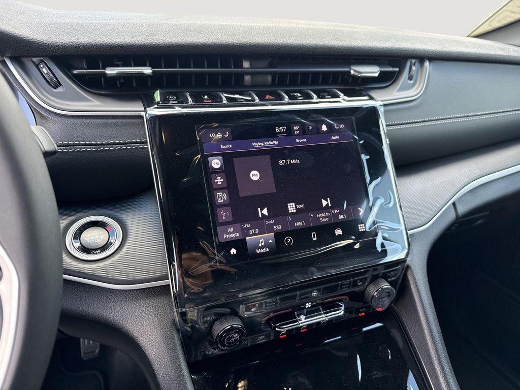 new 2025 Jeep Grand Cherokee car, priced at $40,226