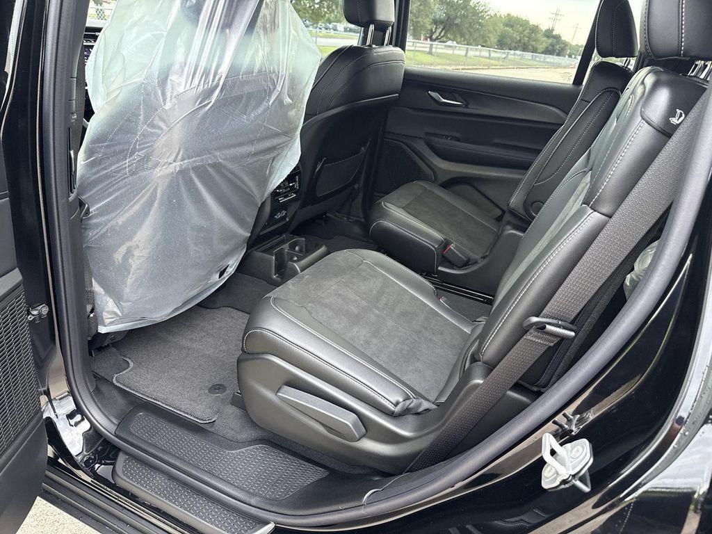 new 2025 Jeep Grand Cherokee L car, priced at $38,976