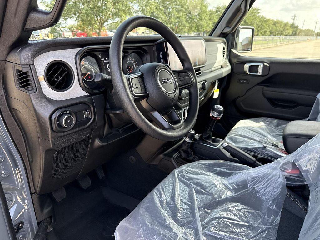new 2025 Jeep Wrangler car, priced at $28,685