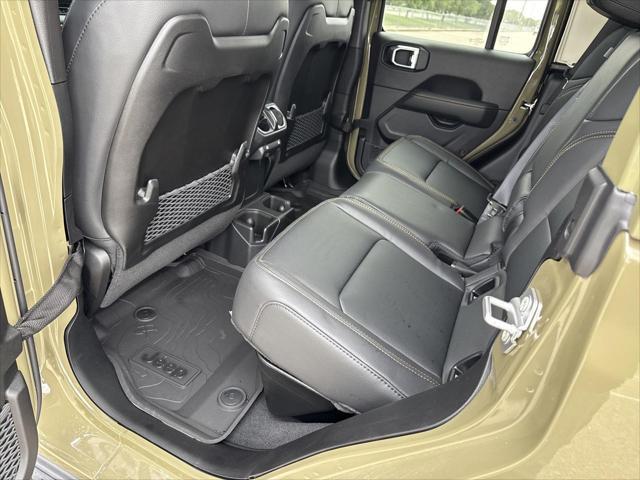 new 2025 Jeep Gladiator car, priced at $44,040
