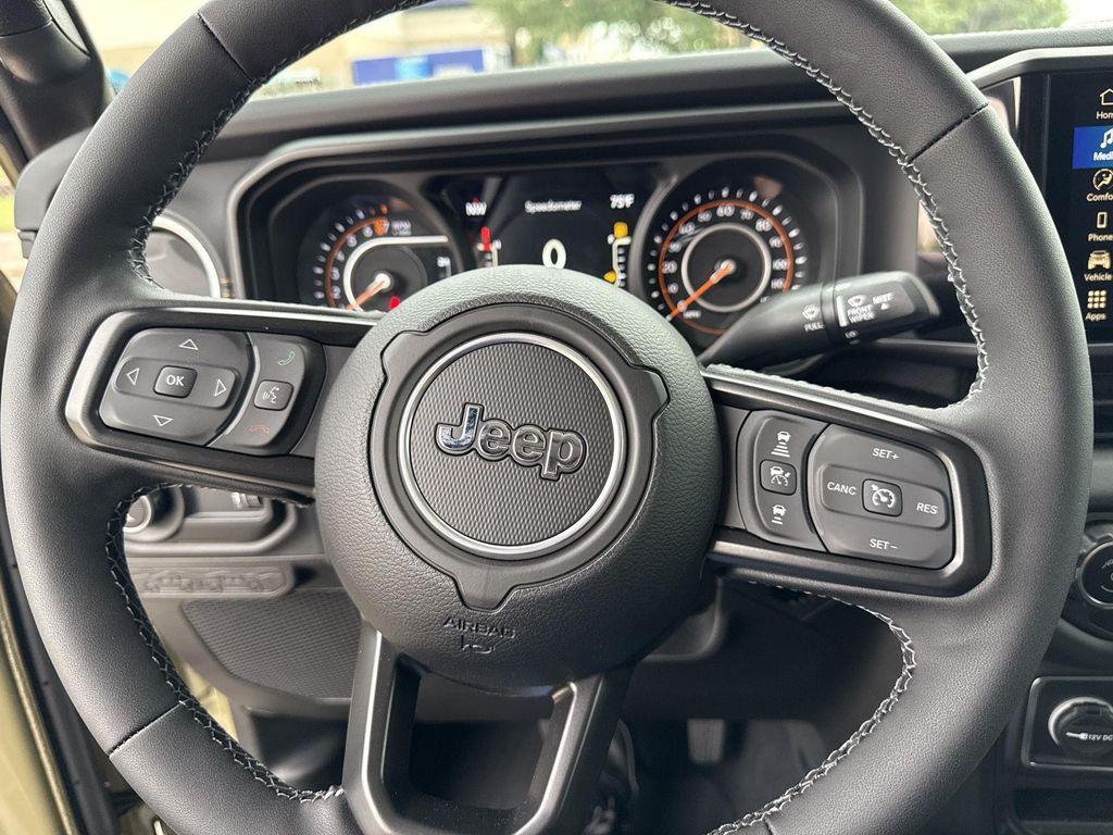 new 2025 Jeep Gladiator car, priced at $40,040