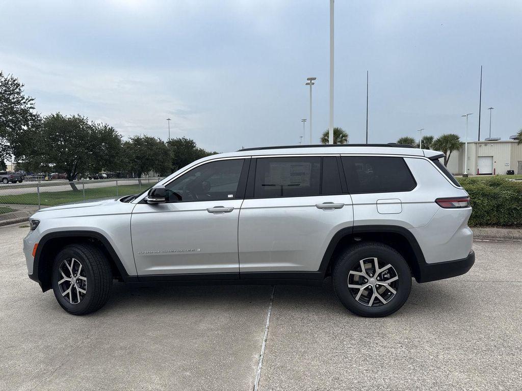 new 2025 Jeep Grand Cherokee L car, priced at $42,631