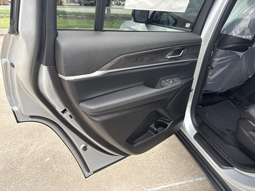 new 2025 Jeep Grand Cherokee L car, priced at $42,631