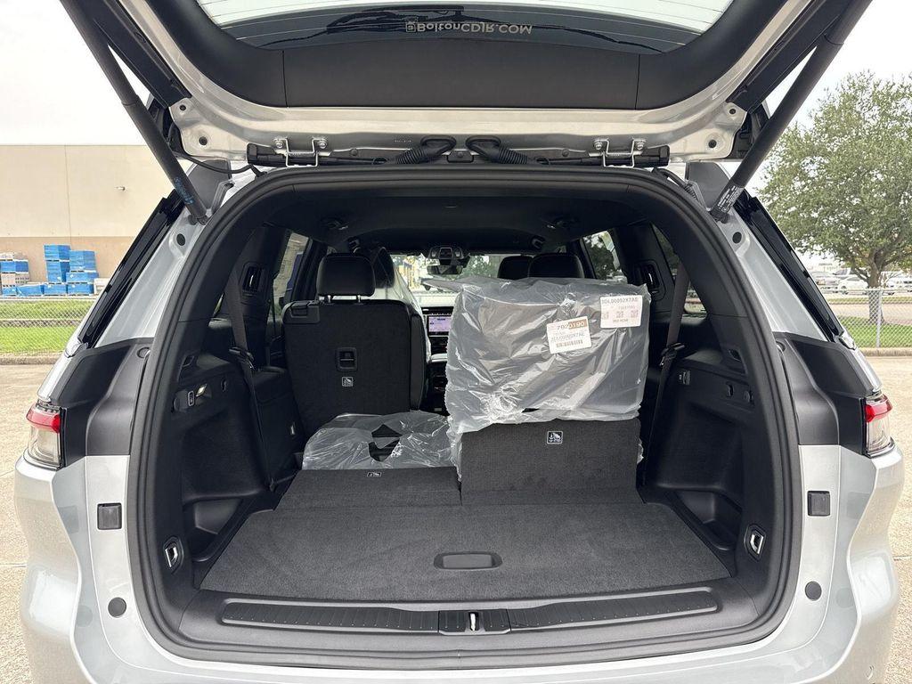 new 2025 Jeep Grand Cherokee L car, priced at $42,631