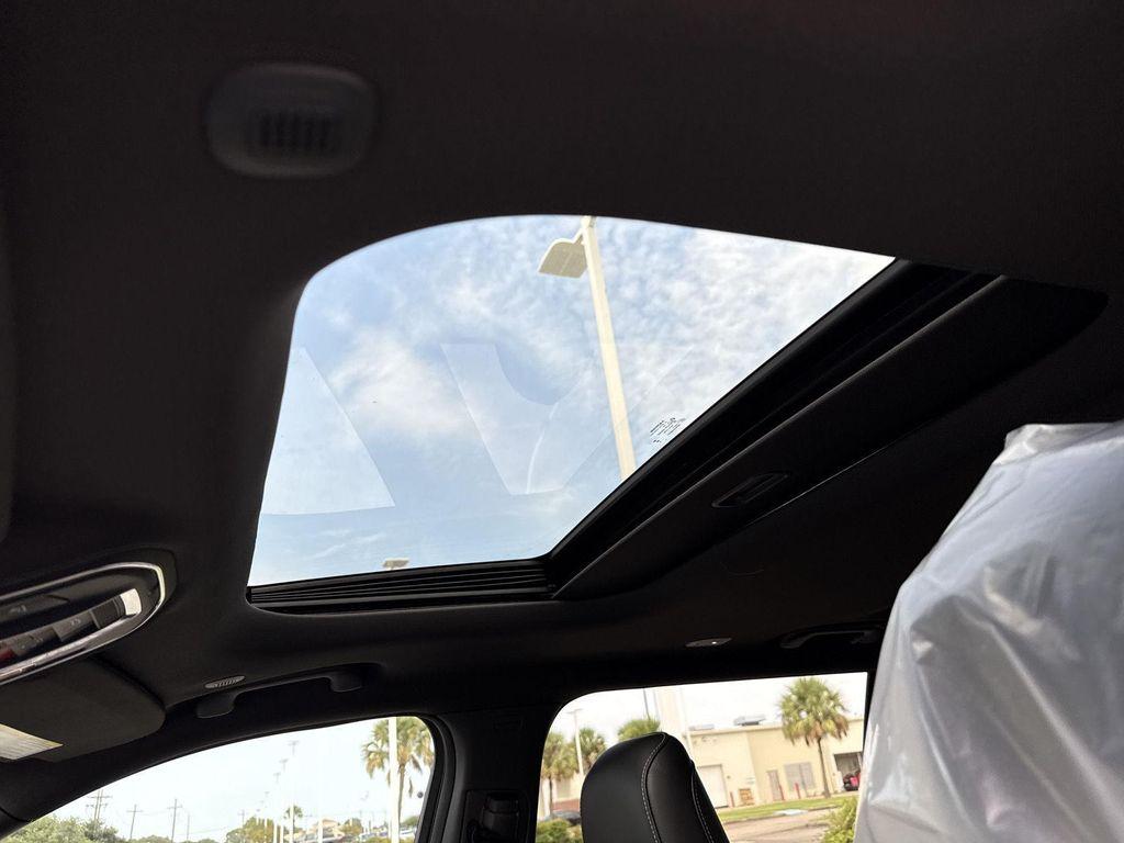 new 2025 Jeep Grand Cherokee L car, priced at $40,900