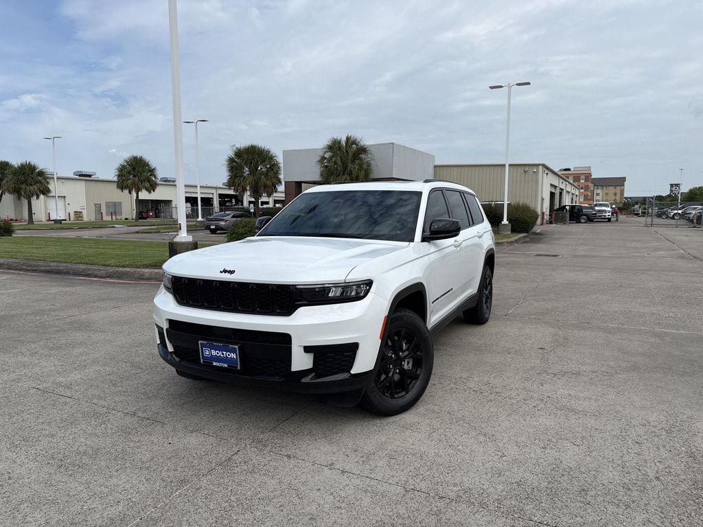new 2025 Jeep Grand Cherokee L car, priced at $40,900