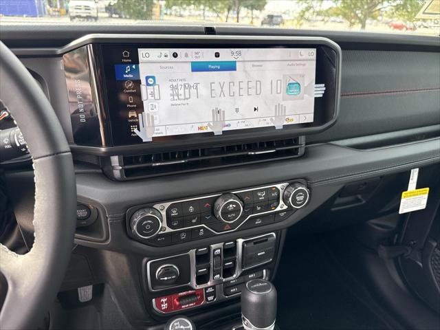 new 2025 Jeep Gladiator car, priced at $48,662
