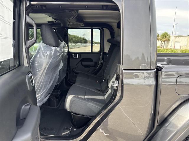 new 2025 Jeep Gladiator car, priced at $48,662