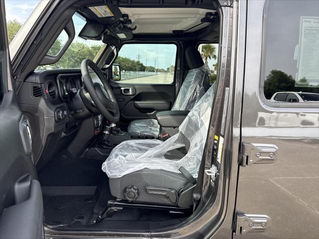 new 2025 Jeep Gladiator car, priced at $48,662