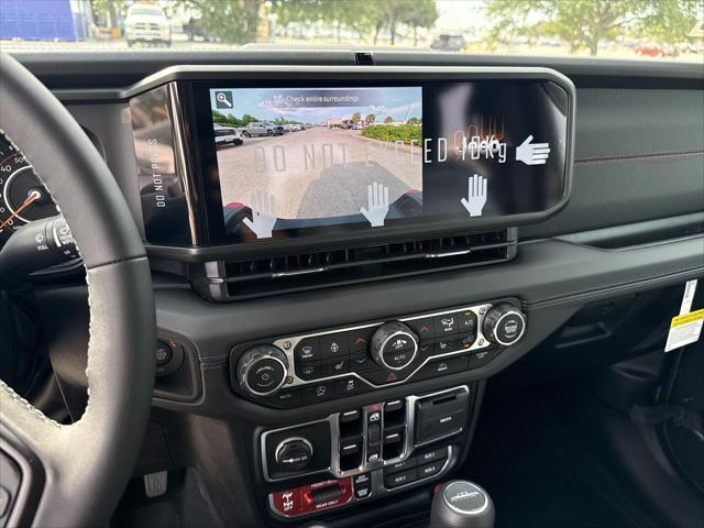 new 2025 Jeep Gladiator car, priced at $48,662