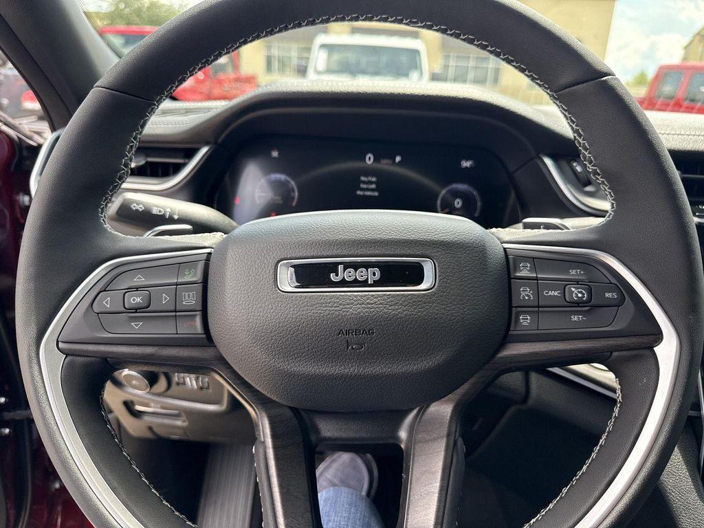 new 2025 Jeep Grand Cherokee L car, priced at $48,501