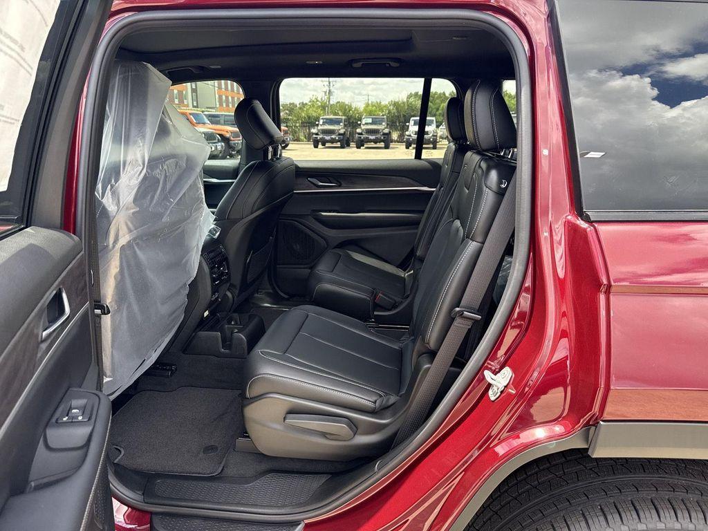 new 2025 Jeep Grand Cherokee L car, priced at $48,501
