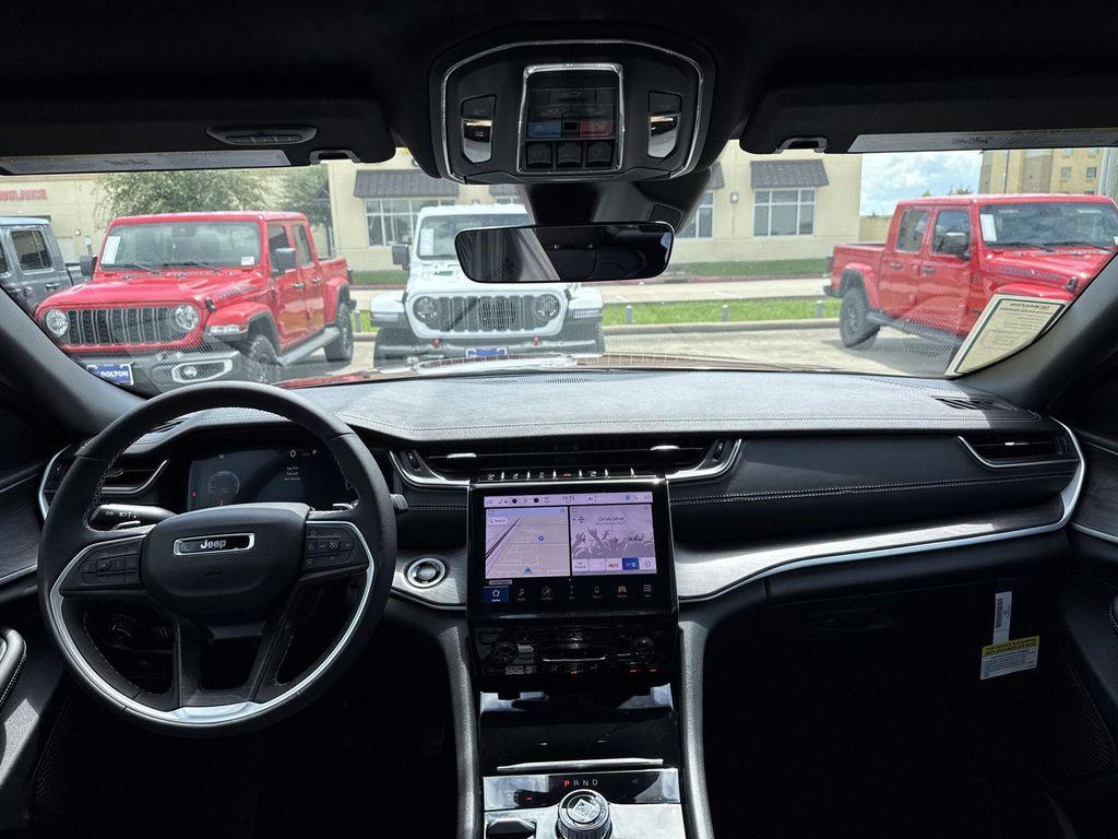 new 2025 Jeep Grand Cherokee L car, priced at $48,501