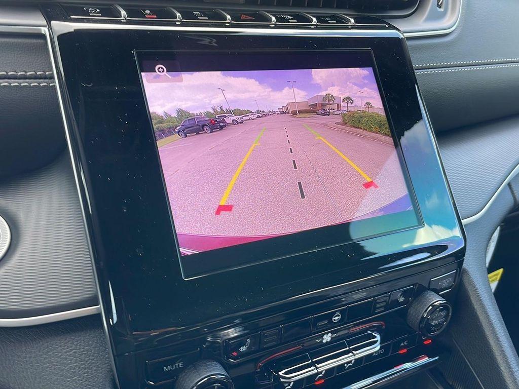 new 2025 Jeep Grand Cherokee car, priced at $38,266