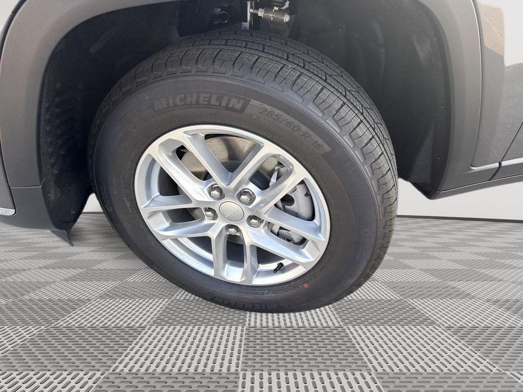 new 2025 Jeep Grand Cherokee L car, priced at $36,728