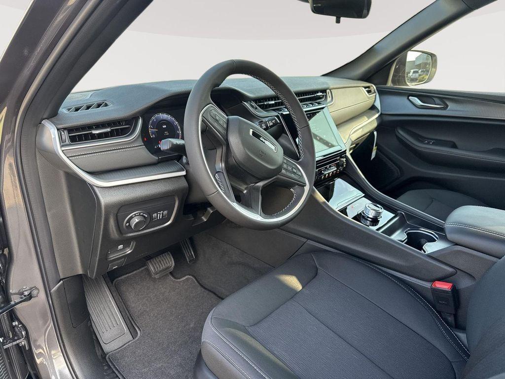 new 2025 Jeep Grand Cherokee L car, priced at $36,728