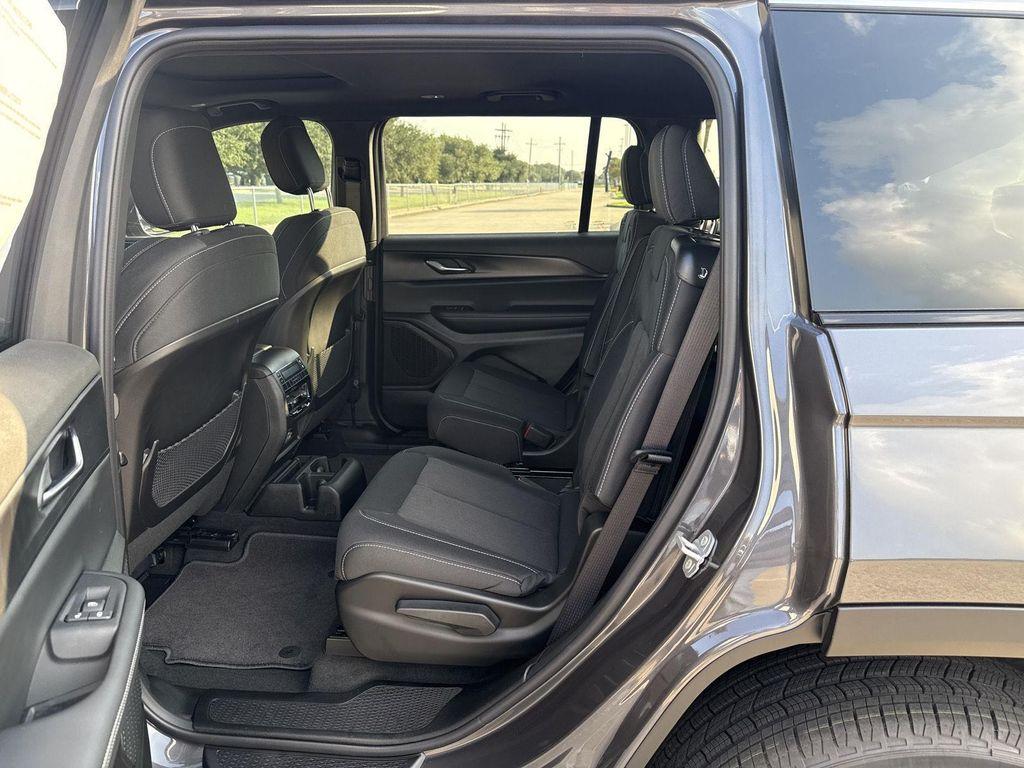 new 2025 Jeep Grand Cherokee L car, priced at $36,828
