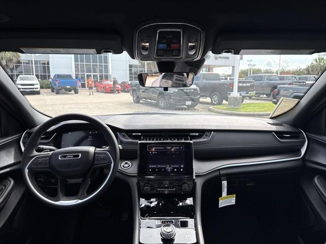 new 2025 Jeep Grand Cherokee car, priced at $39,012