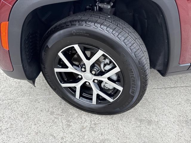 used 2024 Jeep Grand Cherokee car, priced at $41,250