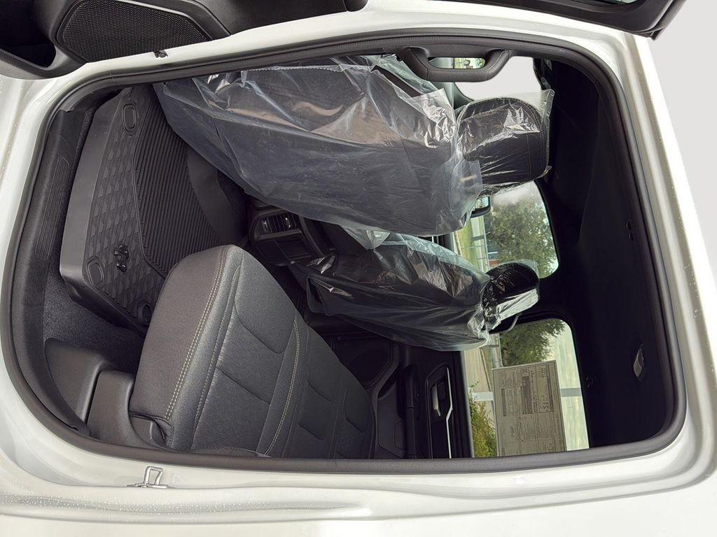 new 2025 Ram 1500 car, priced at $43,928