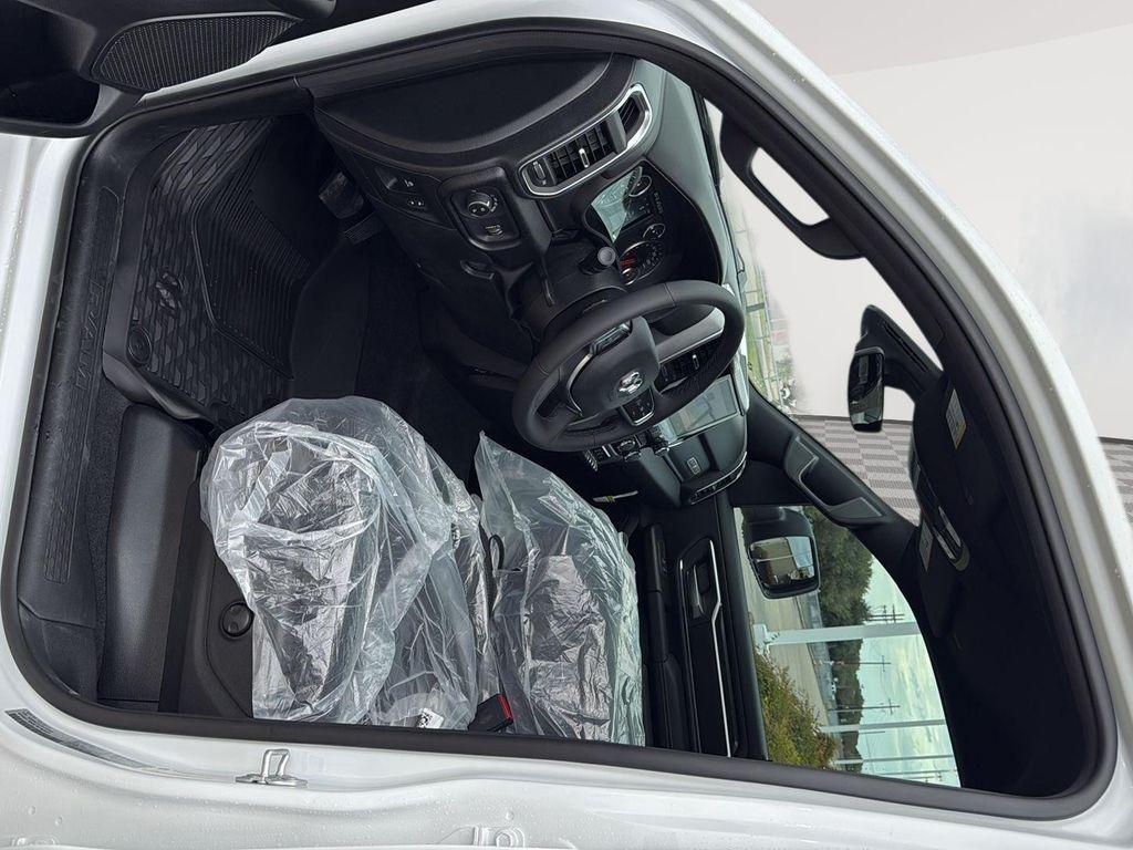 new 2025 Ram 1500 car, priced at $43,928