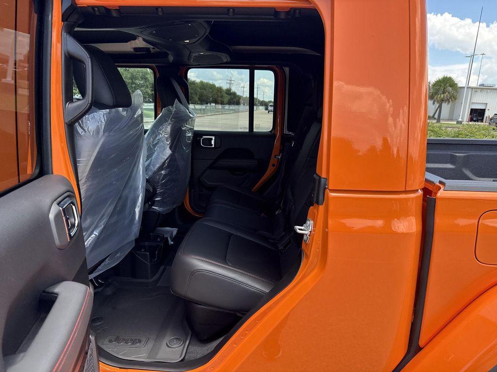 new 2025 Jeep Gladiator car, priced at $53,414