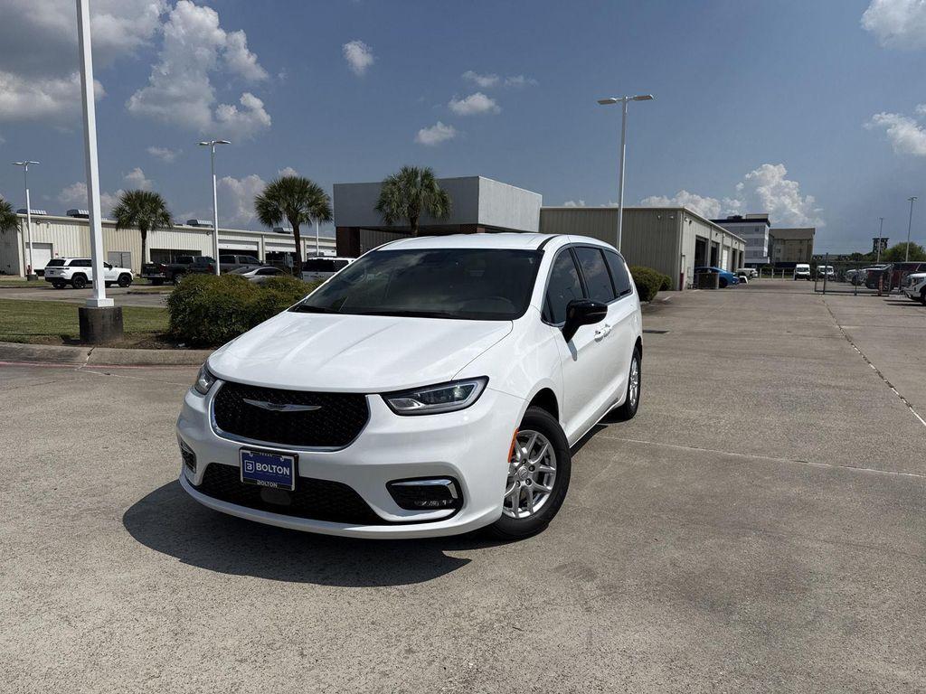 new 2026 Chrysler Pacifica car, priced at $38,835