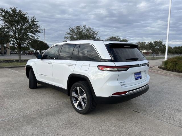 new 2022 Jeep Grand Cherokee car, priced at $57,055