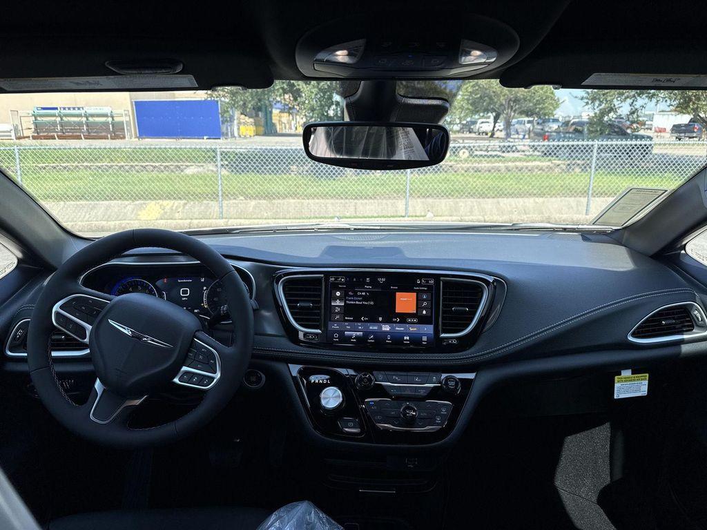 new 2026 Chrysler Pacifica car, priced at $39,038
