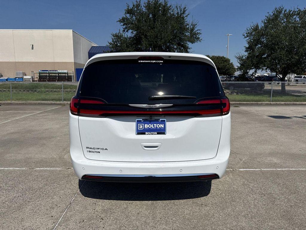 new 2026 Chrysler Pacifica car, priced at $39,038