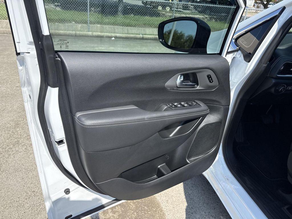 new 2026 Chrysler Pacifica car, priced at $39,038