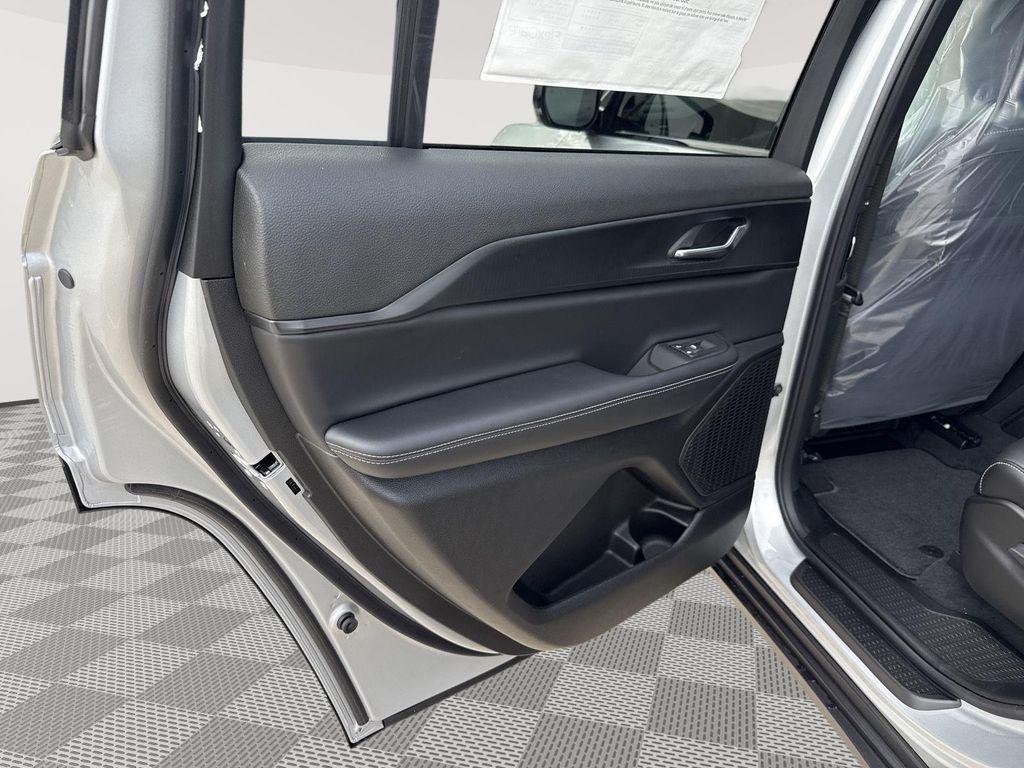 new 2025 Jeep Grand Cherokee L car, priced at $41,936