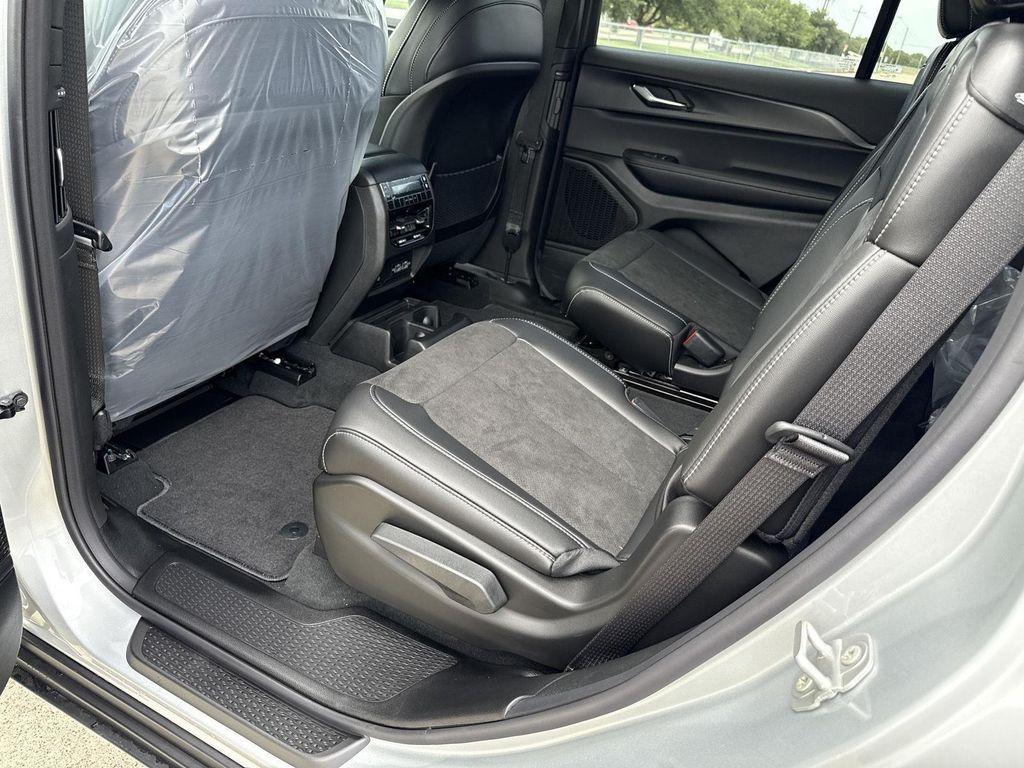 new 2025 Jeep Grand Cherokee L car, priced at $42,036