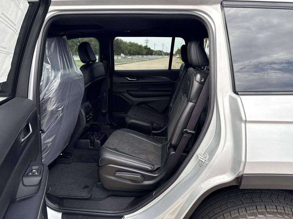 new 2025 Jeep Grand Cherokee L car, priced at $42,036