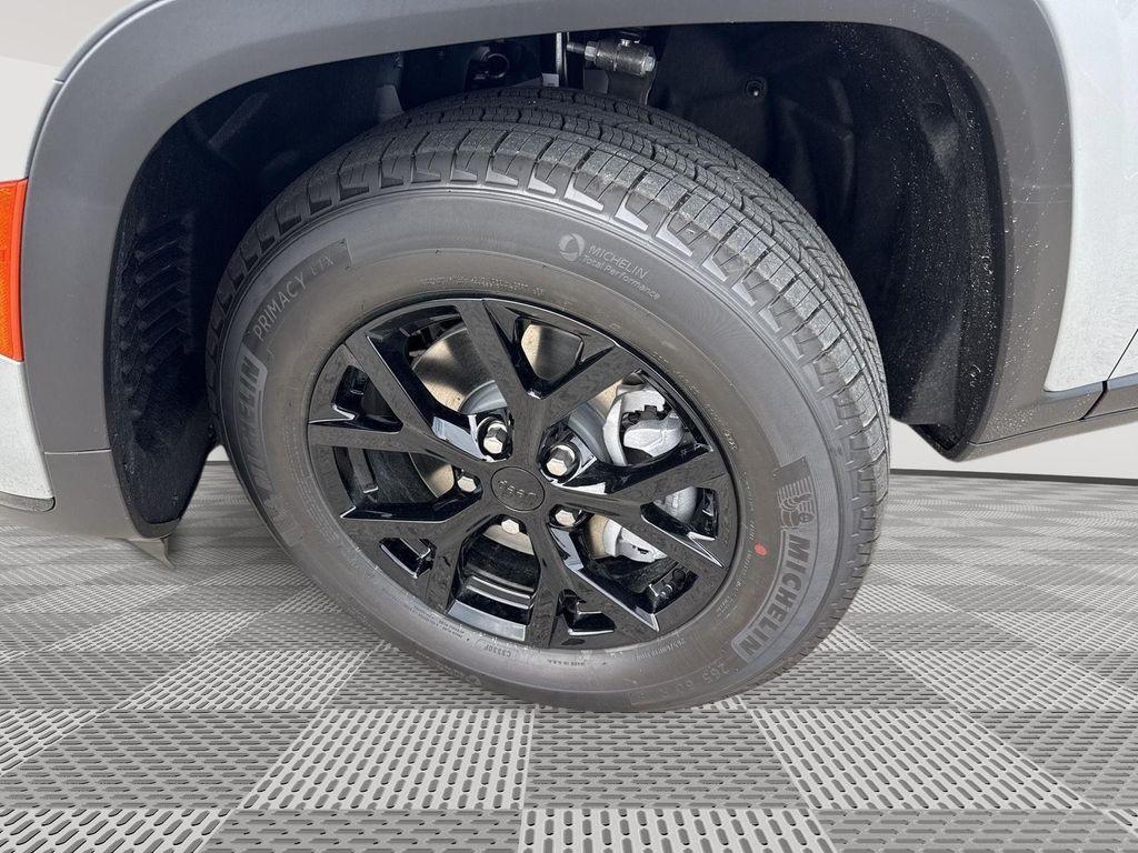 new 2025 Jeep Grand Cherokee L car, priced at $41,936