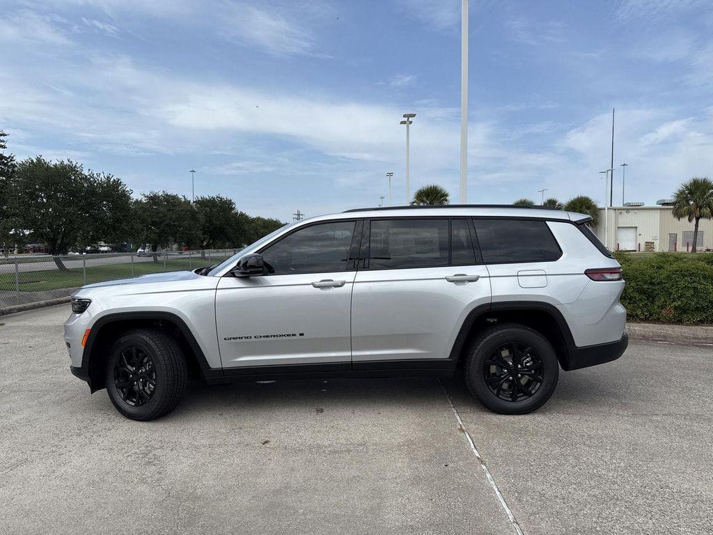 new 2025 Jeep Grand Cherokee L car, priced at $42,036